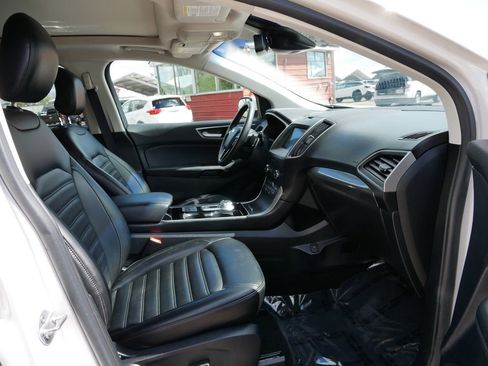 Certified 2019 Ford Edge SEL w/ Equipment Group 201A AWD/4WD image 8