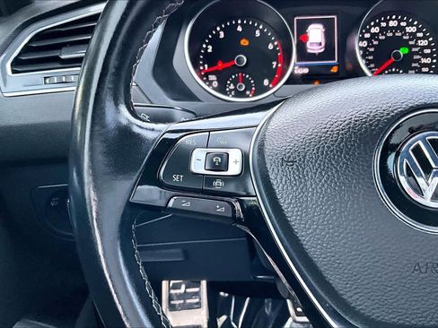 Used 2021 Volkswagen Tiguan SE R-Line image 23