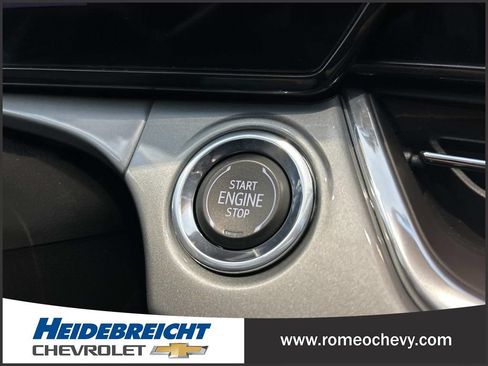 Used 2024 Chevrolet Trax LT w/ Driver Confidence Package FWD image 28