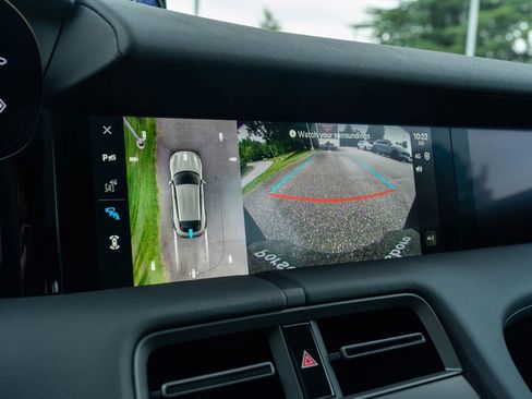 New 2025 Porsche Taycan 4 Cross Turismo image 31