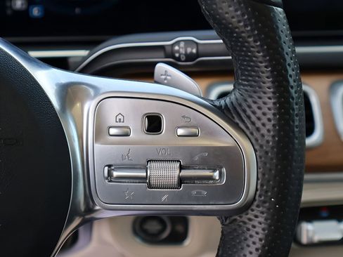 Certified 2022 Mercedes-Benz GLS 450 4MATIC image 33