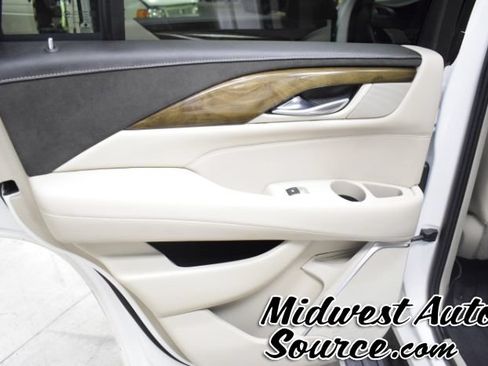 Used 2019 Cadillac Escalade Premium Luxury AWD/4WD image 25