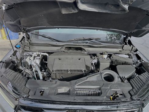 Used 2025 Honda Pilot Black Edition image 33