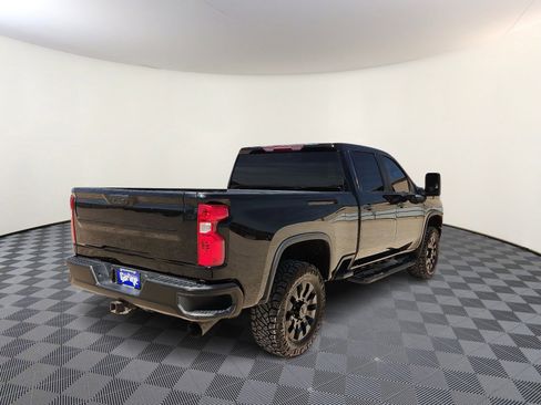 Used 2022 Chevrolet Silverado 2500 Custom w/ Custom Value Package image 4