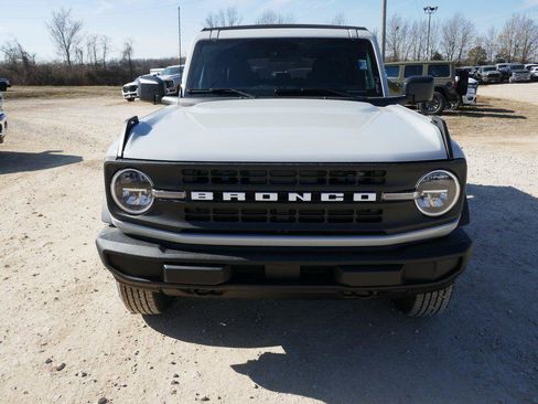 New 2026 Ford Bronco 4-Door image 8