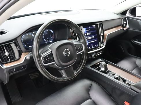 Used 2022 Volvo S60 B5 Momentum w/ Premium Package AWD/4WD image 15