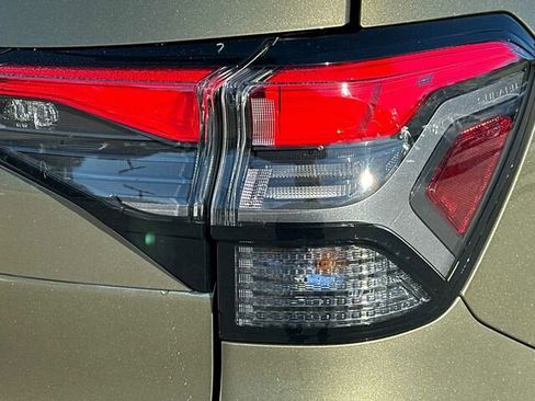 Used 2026 Subaru Forester Premium image 33