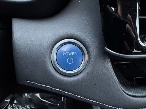 Certified 2020 Toyota Highlander XLE image 34