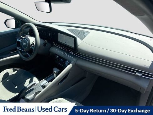 Used 2024 Hyundai Elantra SEL FWD image 36