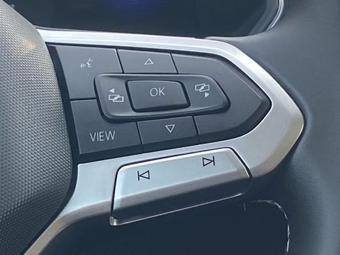 Certified 2023 Volkswagen Tiguan SE w/ Panoramic Sunroof Package FWD image 8