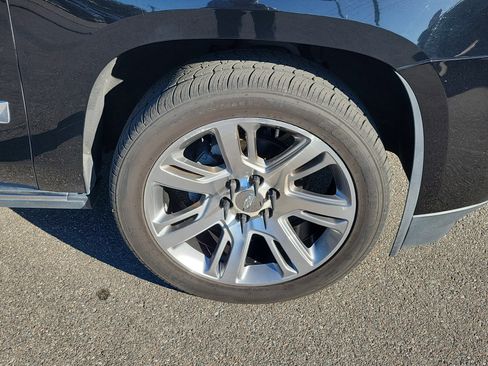 Used 2015 Cadillac Escalade Premium image 42