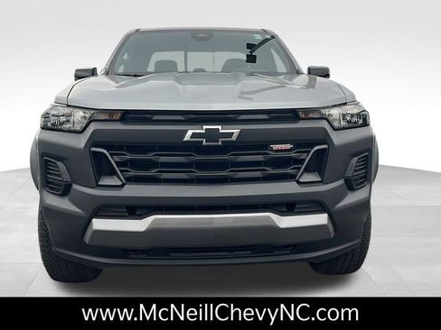 Used 2024 Chevrolet Colorado Trail Boss w/ Advanced Trailering Package image 2