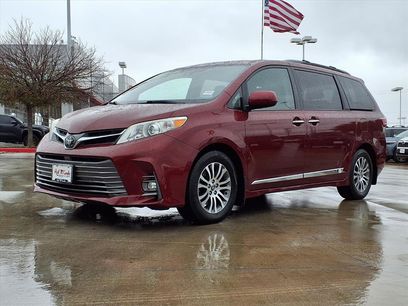 Used 2020 Toyota Sienna XLE