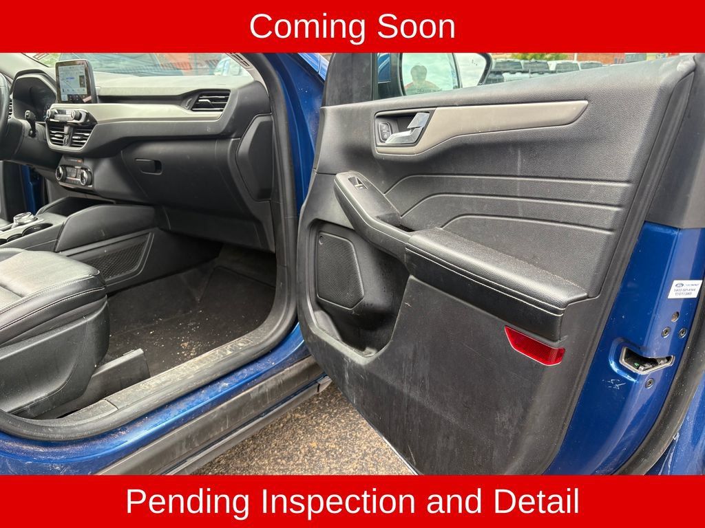 Used 2022 Ford Escape SEL AWD/4WD image 9