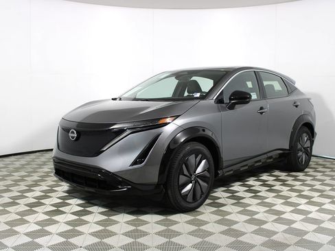 Used 2024 Nissan Ariya FWD image 20