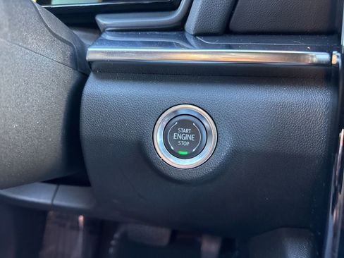 Used 2025 GMC Terrain Elevation image 22