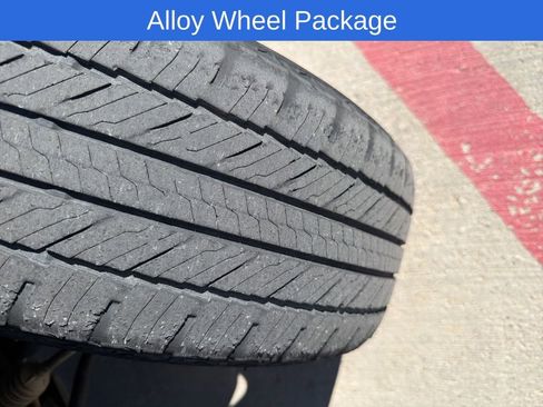 Used 2016 Subaru Forester 2.5i w/ Alloy Wheel Package image 2