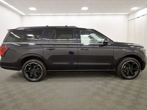 Used 2022 Ford Expedition Max Limited w/ Equipment Group 303A AWD/4WD image 9