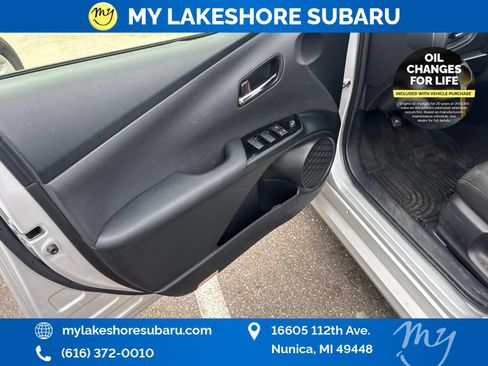 Used 2020 Toyota Prius LE FWD image 7