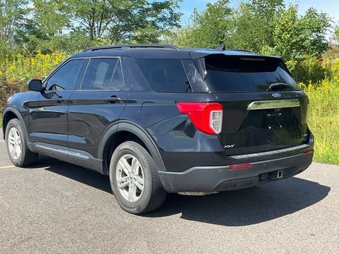Used 2021 Ford Explorer XLT w/ Class III Trailer Tow Package AWD/4WD image 33
