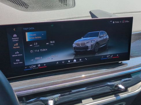 Certified 2025 BMW X5 xDrive50e w/ M Sport Package AWD/4WD image 22