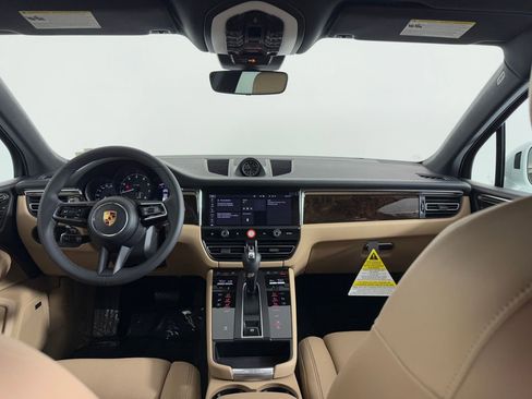 New 2026 Porsche Macan AWD/4WD image 17