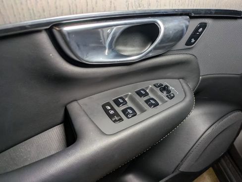 New 2025 Volvo XC90 B6 Ultra w/ Protection Package Premier AWD/4WD image 12