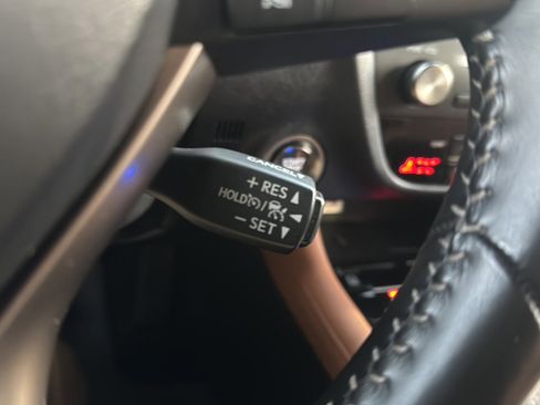 Used 2022 Lexus RX 350L Premium image 38