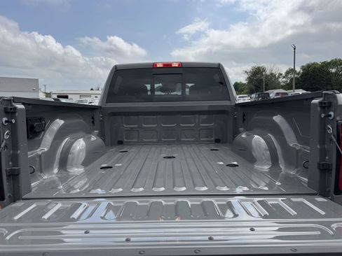 New 2026 RAM 2500 Tradesman AWD/4WD image 17