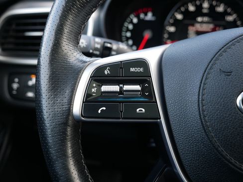 Used 2020 Kia Sorento SX image 31