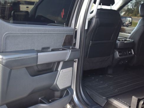 Used 2022 Ford F150 Lariat image 10