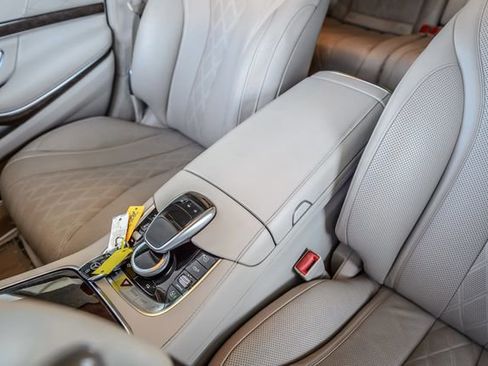 Used 2018 Mercedes-Benz S 560 Sedan image 32