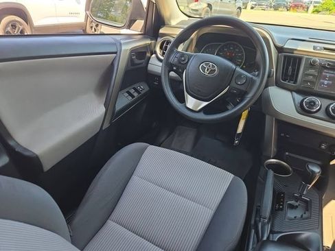 Used 2015 Toyota RAV4 LE FWD image 14