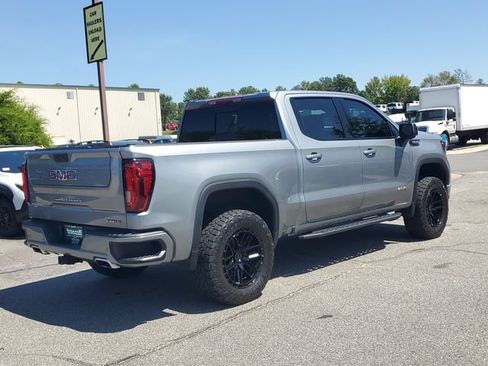 Used 2024 GMC Sierra 1500 AT4 w/ Technology Package AWD/4WD image 6
