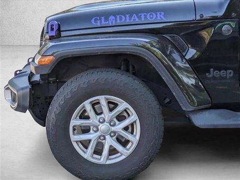 Used 2023 Jeep Gladiator Sport image 9