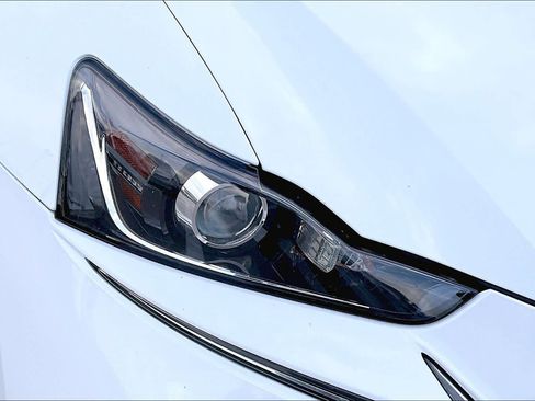 Used 2018 Lexus IS 300 F Sport w/ F Sport Package image 27