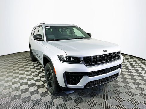 New 2026 Jeep Grand Cherokee L 4WD image 2