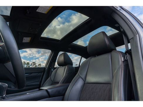 Used 2023 Nissan Maxima SR w/ Sport Mat Group image 12