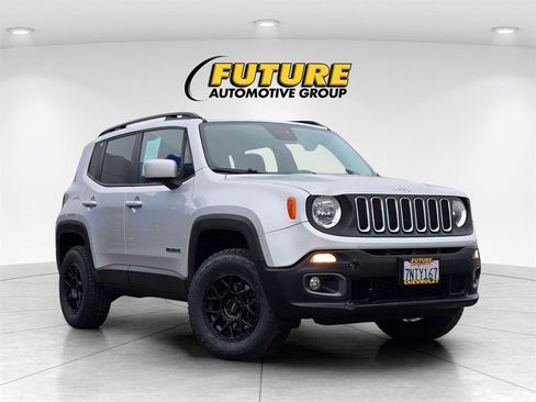Used 2015 Jeep Renegade Latitude image 1