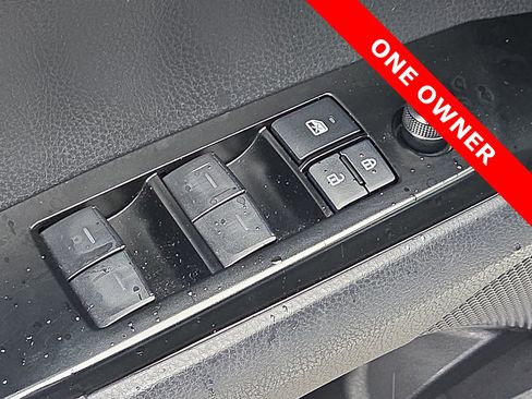 Used 2025 Toyota Camry LE image 12