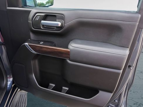 Used 2022 GMC Sierra 1500 SLT image 32