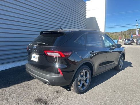 New 2026 Ford Escape ST-Line w/ Tech Pack #1 FWD image 3