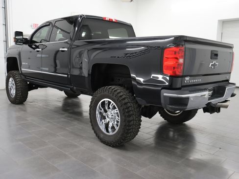 Used 2018 Chevrolet Silverado 2500 LTZ w/ Duramax Plus Package image 6