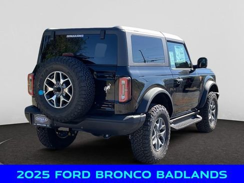 New 2025 Ford Bronco Badlands image 6