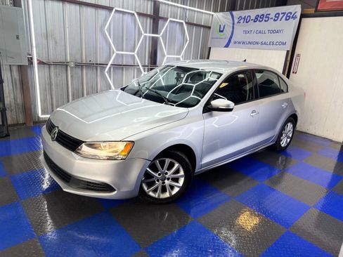 Used 2012 Volkswagen Jetta SE image 3
