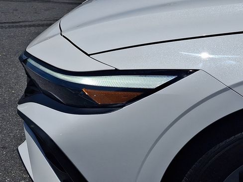 Certified 2024 Hyundai Elantra SEL FWD image 31