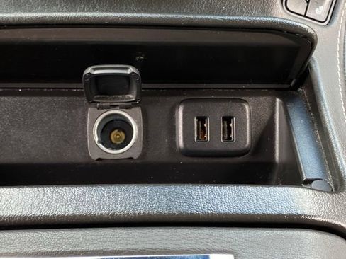 Used 2019 Chevrolet Tahoe Premier AWD/4WD image 38