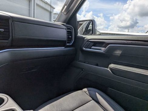 Used 2025 GMC Sierra 1500 SLT RWD image 16