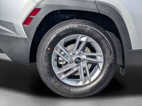 New 2026 Hyundai Tucson SE image 11