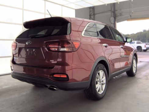 Used 2019 Kia Sorento AWD image 4